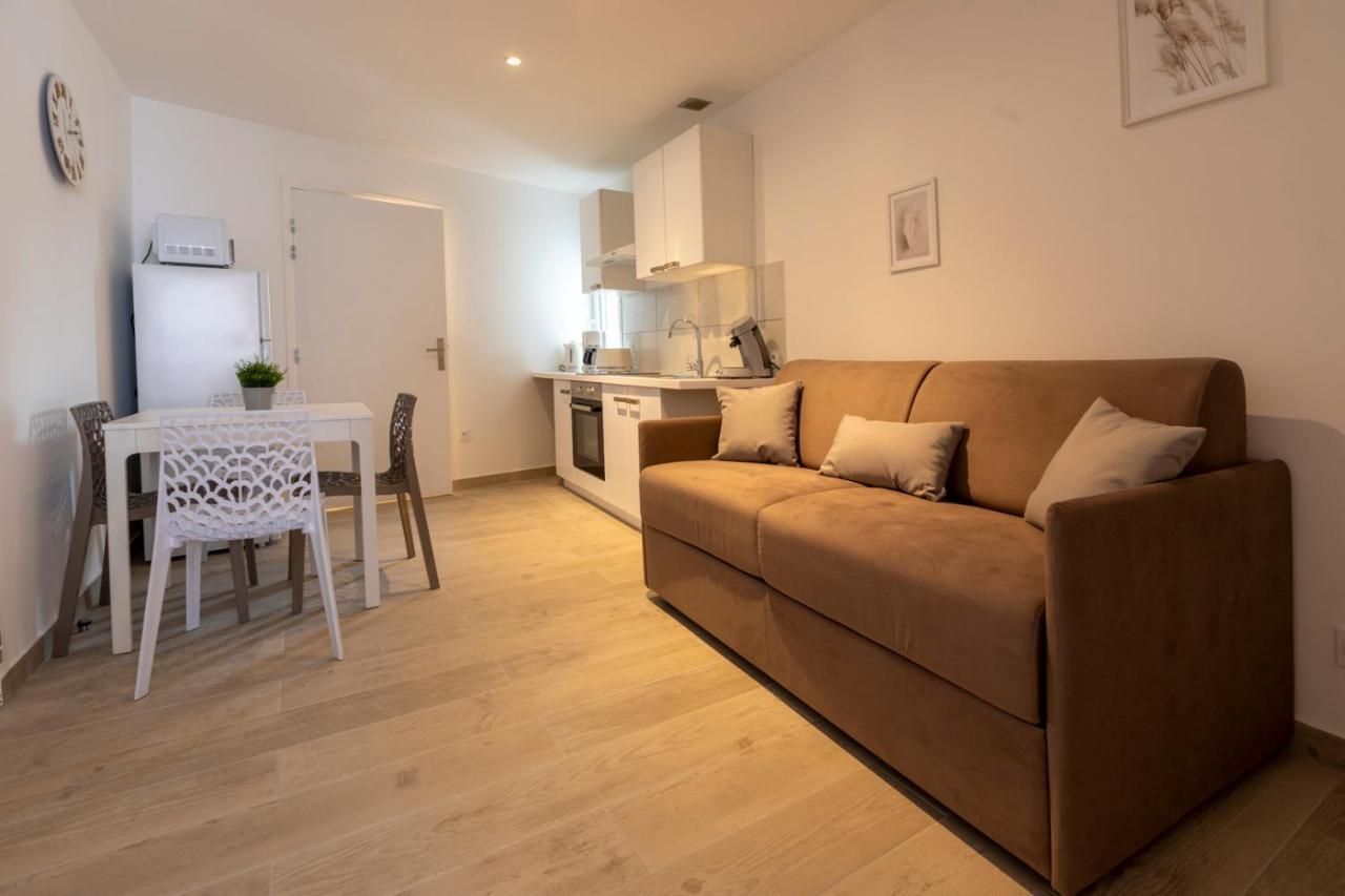 Apartamento LOC TROTTEUR LE FLEUR DES CHAMPS F2 cosy, gare SNCF de Lourdes Exterior foto