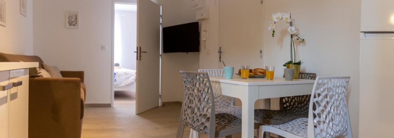 Apartamento LOC TROTTEUR LE FLEUR DES CHAMPS F2 cosy, gare SNCF de Lourdes Exterior foto